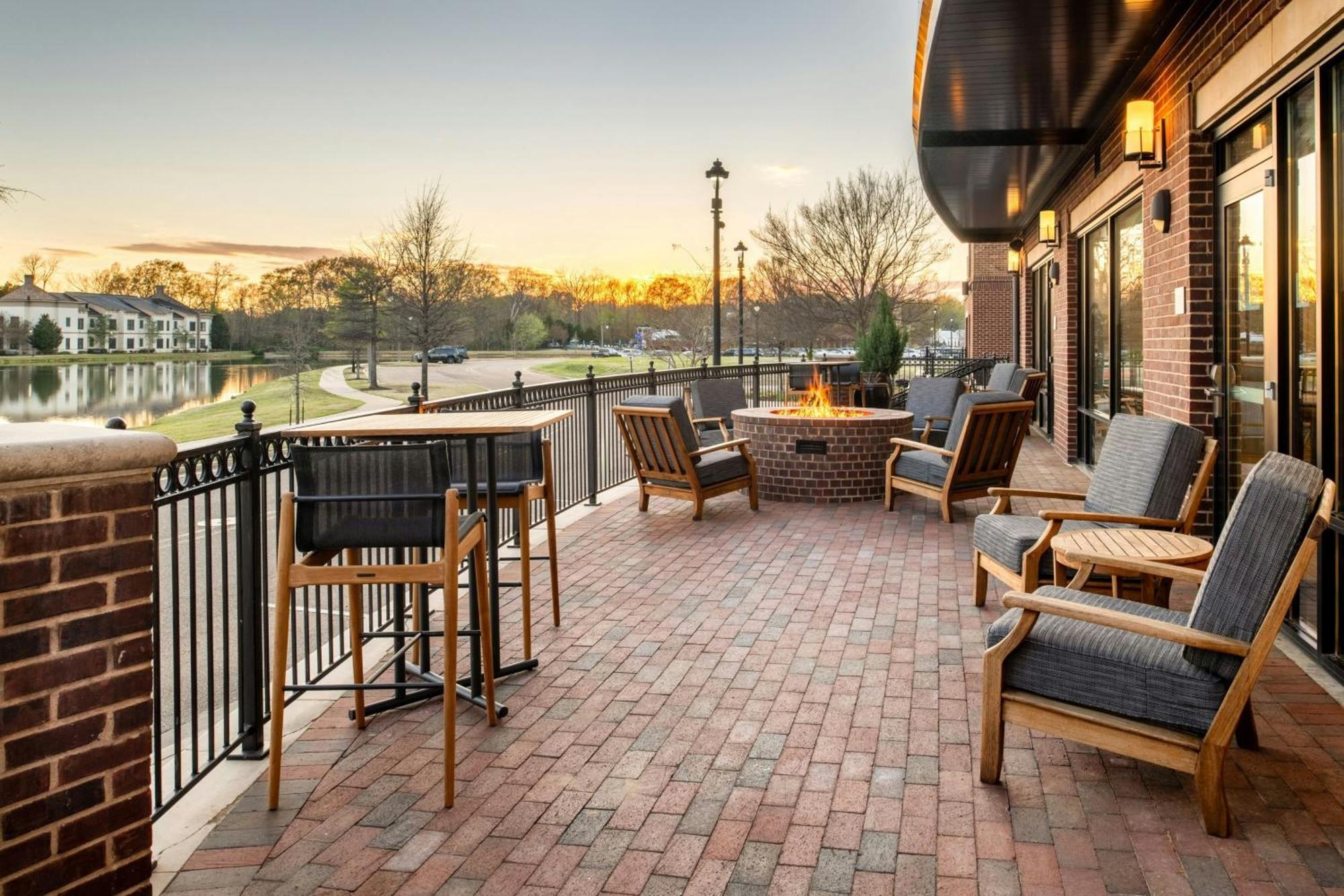 Towneplace Suites By Marriott Jackson Ridgeland/The Township At Colony Park Exterior foto